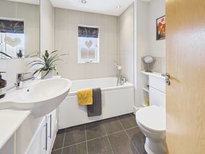 FAMILY BATHROOM- click for photo gallery